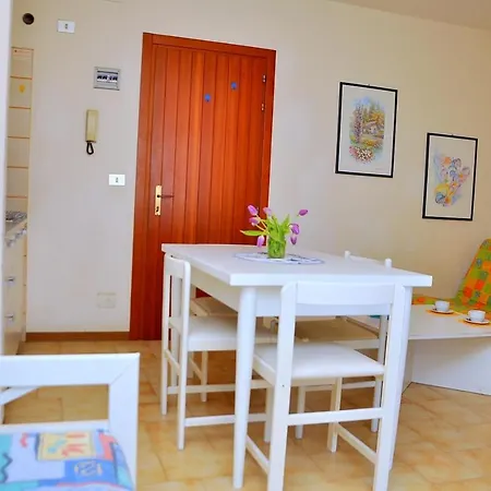 Appartement Beautiful In A Seafront Building Bibione