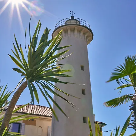 Beautiful In A Seafront Building Appartement